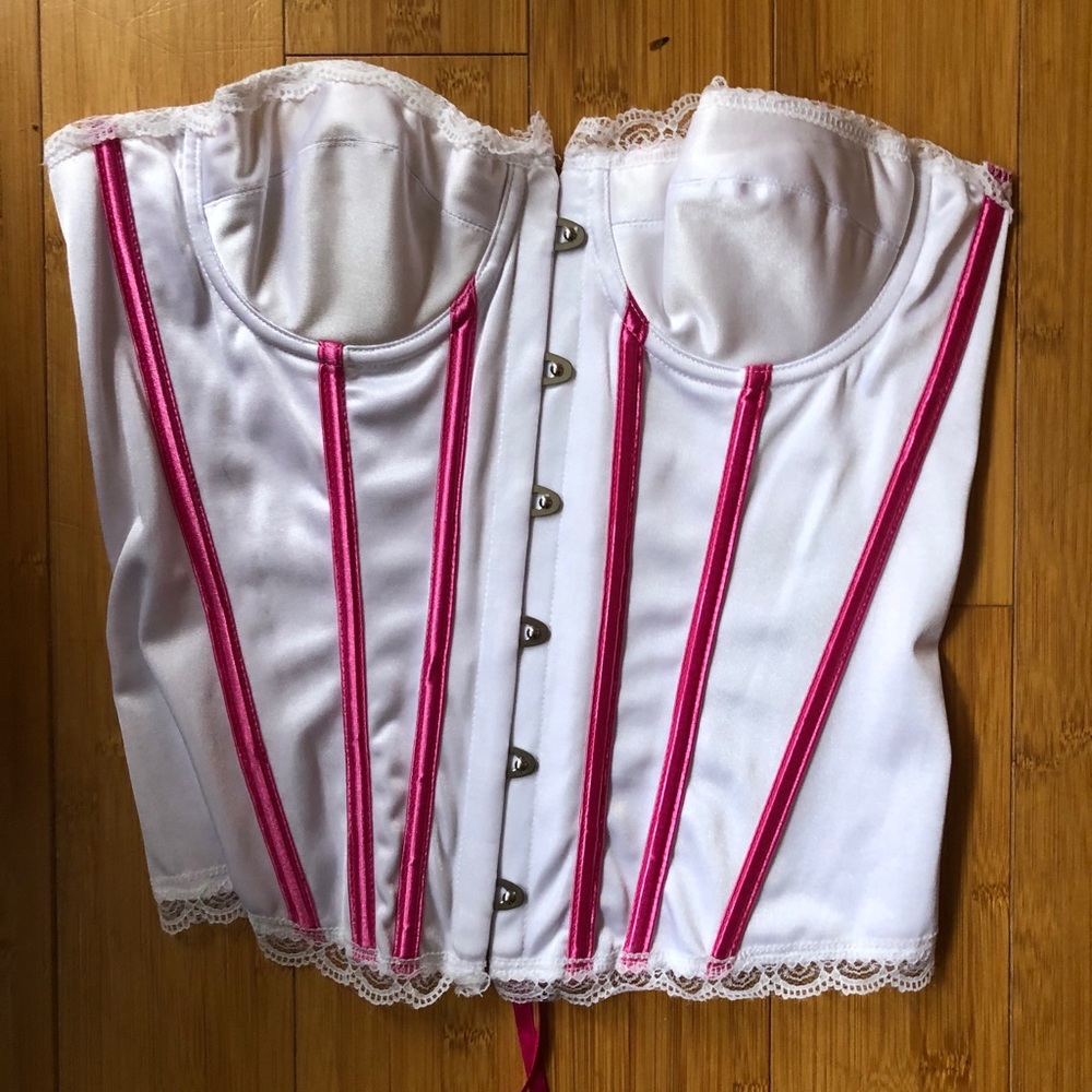 Corset - Picture 2 of 2